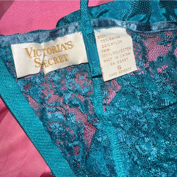 Vintage Victoria’s Secret Gold Label Completely Lace Elegant Ruffle Bodysuit - Picture 14 of 16